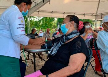 Inicia en Quintana Roo la vacunación contra el COVID-19 en personas mayores de 60 años