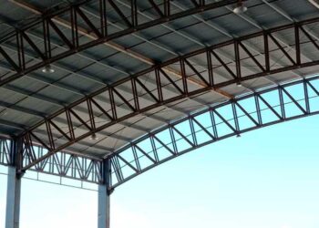 Retiran láminas laterales del Domo Bicentenario en Isla Mujeres