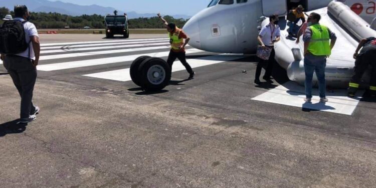 Avión sufre accidente en aeropuerto de Puerto Vallarta