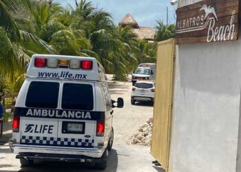 Tras la muerte de turista en Isla Mujeres, Protección Civil procede a la clausura del Club de Playa Albatros