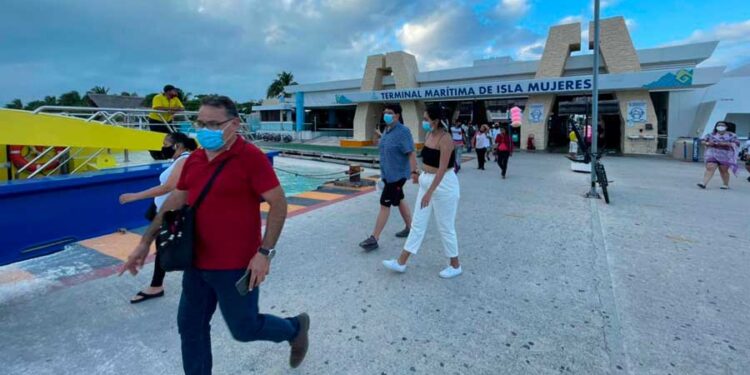 Personal de Apiqroo se reportan listos para atender al turismo en las vacaciones de Semana Santa