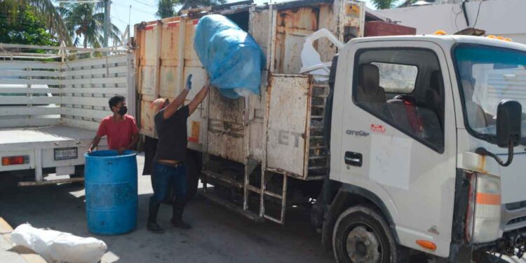 Atiende ayuntamiento de Isla Mujeres denuncias por recoja de Basura