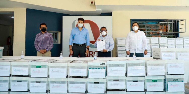 Entrega Gustavo Miranda la cuenta pública 2020 del Poder Legislativo