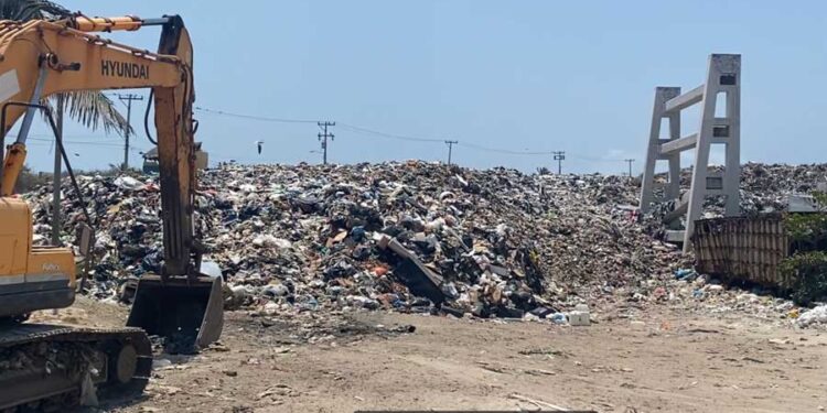 El problema de la basura en Isla Mujeres, lejos de solucionarse