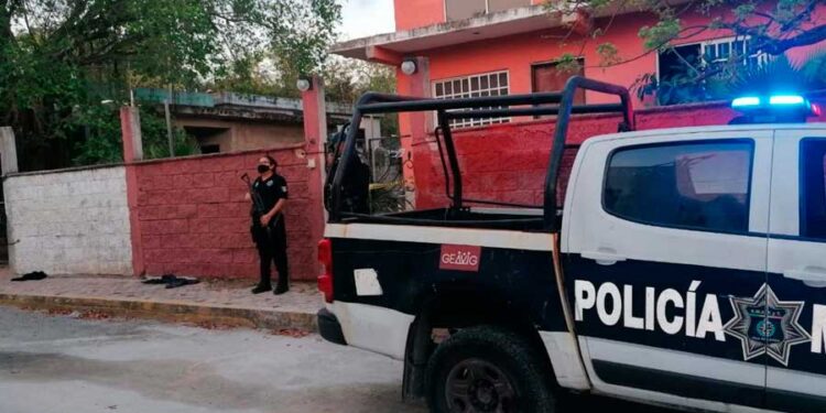 Encuentran el cuerpo decapitado de un hombre en Isla Mujeres