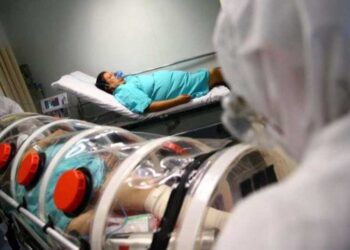 La pandemia, lejos de terminar; está en un «punto crítico»: OMS