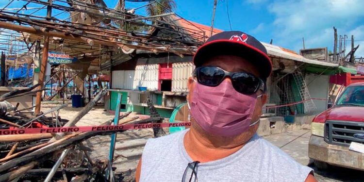 Piden afectados del incendio agilizar peritajes para poder empezar con los trabajos de limpieza