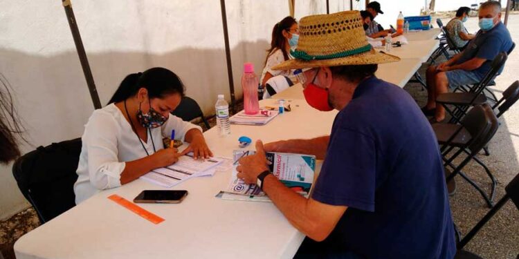 Aplican segunda dosis de vacuna contra el Covid-19 en Leona Vicario