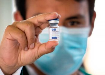 Confirma Ebrard que México recibirá otras 500 mil vacunas Sputnik V