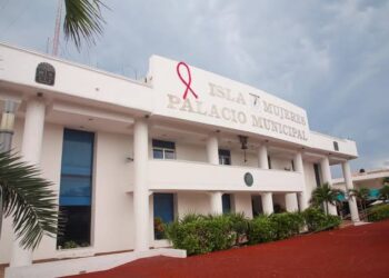 CFE confirma que el apagón de ayer en palacio municipal fue por falta de pago y no por mantenimiento