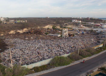 Sofocan incendio en la estación de transferencia de basura en Isla Mujeres