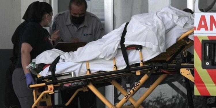 México registró la cifra más baja de muertes por COVID en más de un año