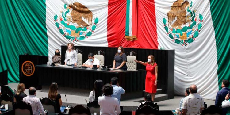 Exhorta Congreso a incluir a mujeres embarazadas en tarifas preferenciales de transporte