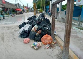 Se agrava el problema de la basura en Holbox y Nivardo ni sus luces por la Isla