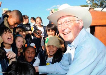 Biden nomina a Ken Salazar como embajador de EU en México