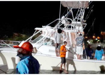 Rescatan a siete personas a bordo de una embarcación a 18 millas náuticas