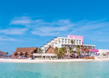 Empleados del hotel Mia Reef logran acuerdo laboral