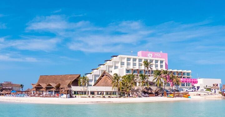 Empleados del hotel Mia Reef logran acuerdo laboral