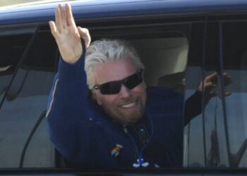 Así fue el viaje del millonario Richard Branson al espacio