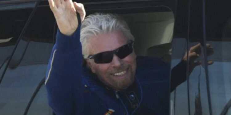 Así fue el viaje del millonario Richard Branson al espacio