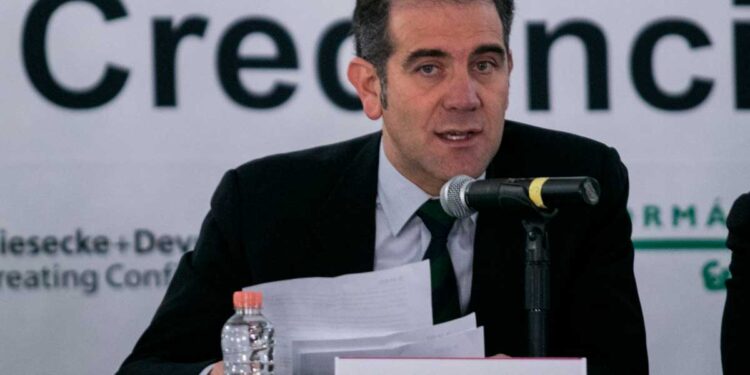 El INE pide a políticos “no confundir”: consulta no será para juicio a expresidentes