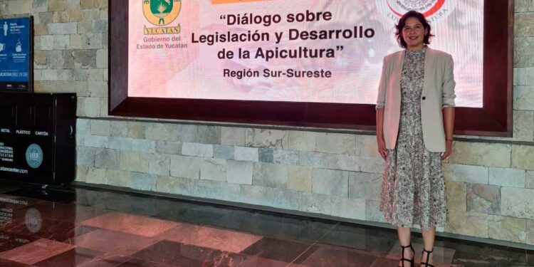 Requiere sector apícola nuevo marco normativo: Linda Cobos