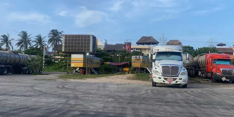 Vecinos dicen estar hartos del ruido que genera la mega planta eléctrica