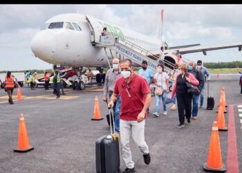 Con la aplicación obligatoria de los hábitos y el cuidado de salud se pueden lograr nuevos récords en arribo de turistas y vuelos: Carlos Joaquín