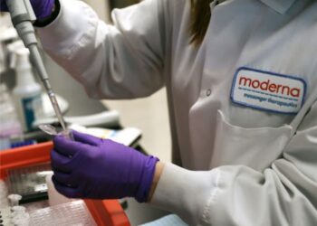 Moderna pone en marcha sus ensayos de vacuna ARNm contra VIH
