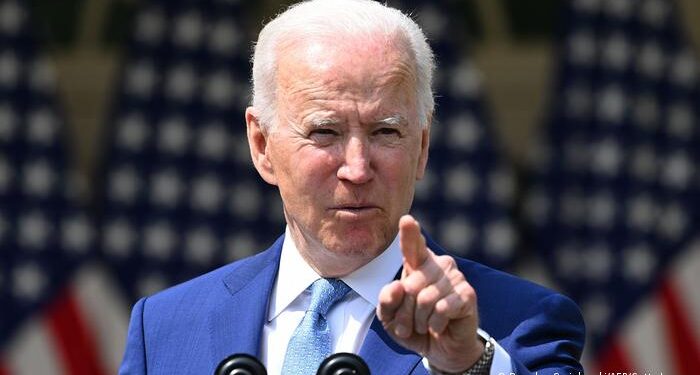 ‘Aún no hemos terminado con ustedes’, advierte Biden a ISIS