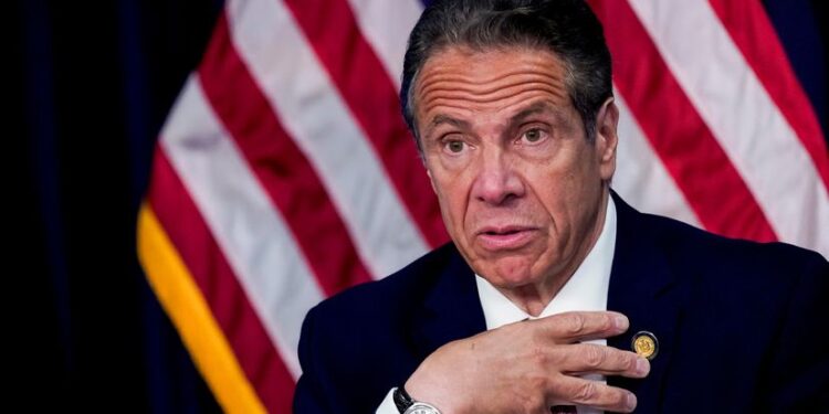 Dimite Andrew Cuomo, gobernador de Nueva York, tras 11 denuncias por acoso sexual