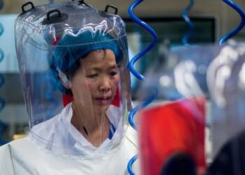Viróloga china advierte que habrá más mutaciones mortales de covid-19
