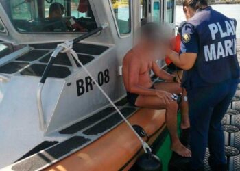 Rescata la SEMAR a una persona en inmediaciones de Isla Mujeres