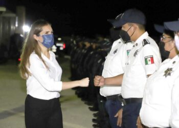 Encabeza Atenea Gómez Ricalde cambio de mando en Seguridad Pública
