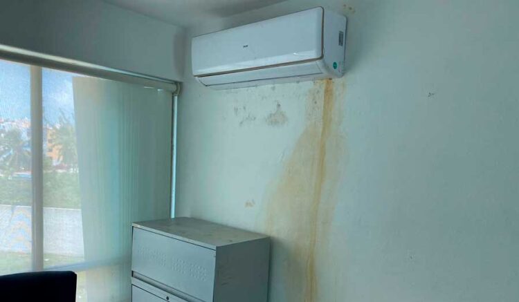 Juan Carrillo también dejó en penumbras el edificio de Gobierno en Punta Sam