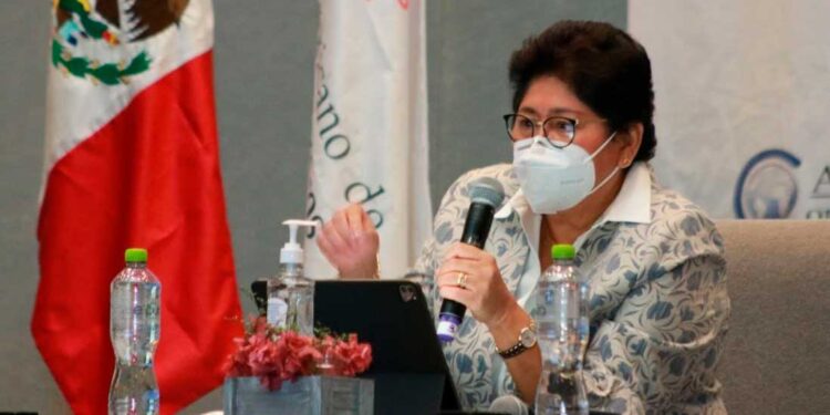 Presenta Yohanet Torres Muñoz la ponencia Transparencia, Objetivos y Logros durante Convención de Contadores Públicos