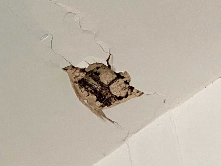 Juan Carrillo también dejó en penumbras el edificio de Gobierno en Punta Sam