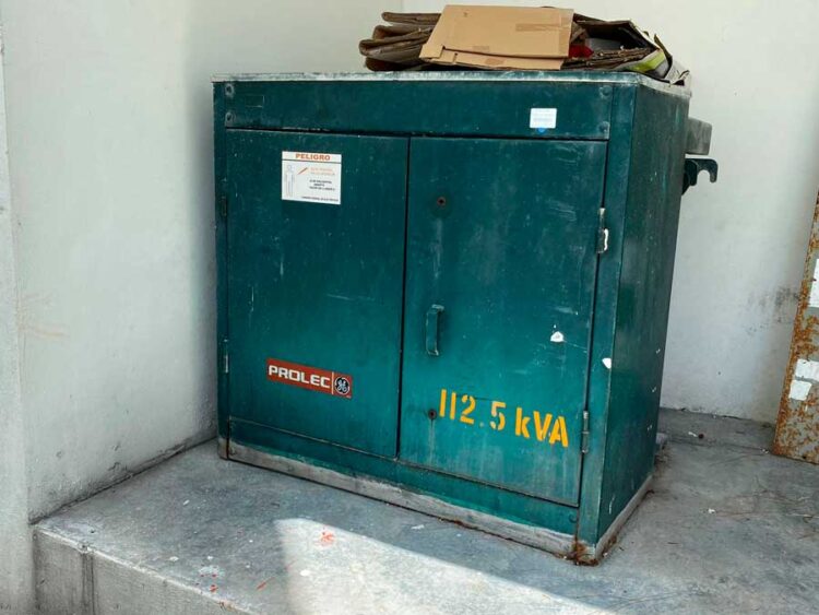 Juan Carrillo también dejó en penumbras el edificio de Gobierno en Punta Sam