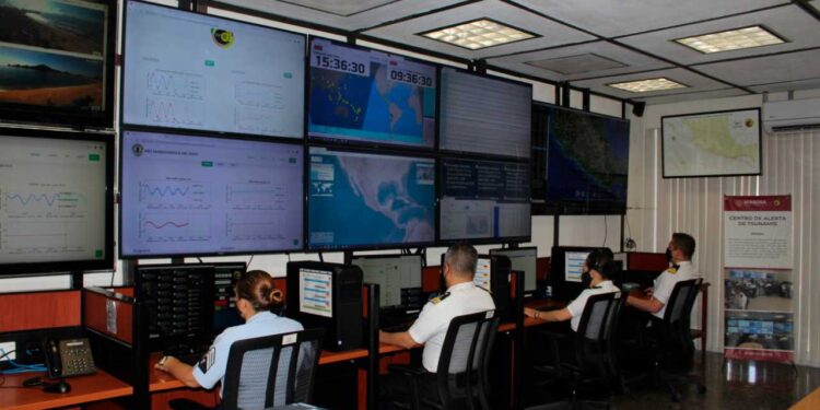 Celebra la SEMAR primeros diez años del Centro de Alerta de Tsunamis (CAT)