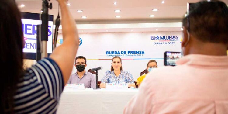 Siguen apareciendo más deudas de Juan Carrillo