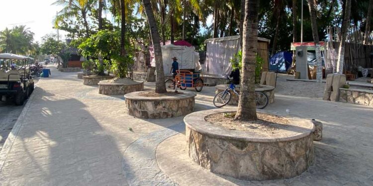 Va en serio el ordenamiento de la vía pública en Isla Mujeres