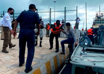 La SEMAR rescata cubanos en progreso Yucatán