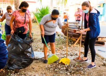 Programa Cuidando Isla Mujeres llega al mercado municipal Audomaro Magaña