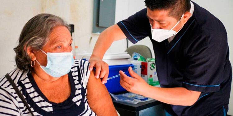 Arranca en Isla Mujeres jornada de vacunación contra la Influenza