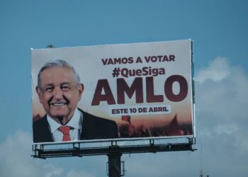 Detectan más espectaculares en Quintana Roo en apoyo a AMLO