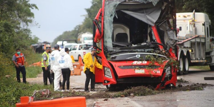 Abren investigación por accidente en carretera Mérida-Cancún