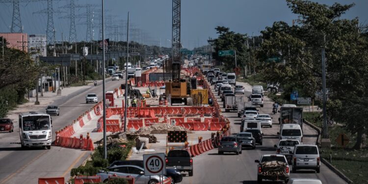 Considera sector empresarial de Playa del Carmen apremiante mejorar imagen de acceso a la ciudad
