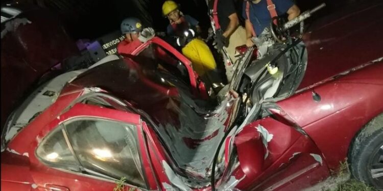 Mueren en accidente cerca de Chetumal dos brigadistas de Sesa
