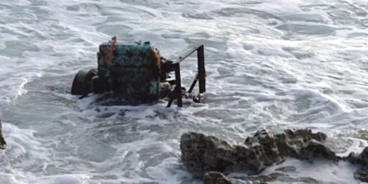 Se redujo a pedazos embarcación en la que llegaron cubanos a Isla Mujeres