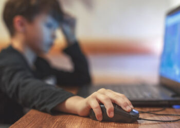 Niños no imaginan ahora un mundo sin internet